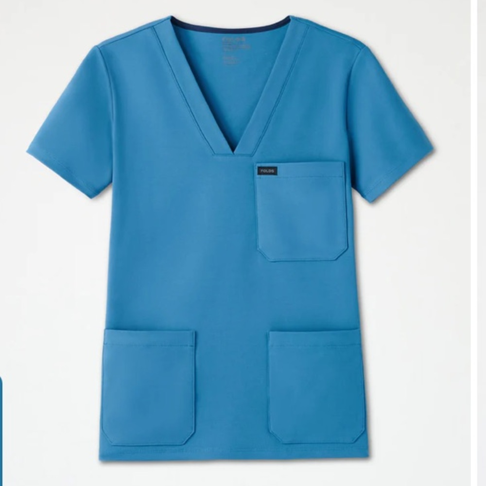 Folds Wear scrubs Women's V-Neck 3-Pocket Scrub Top (fits like Figs scrubs)
